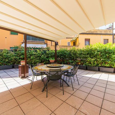 Nettuno Apartment - Private Garden In Bologna Center Exterior foto