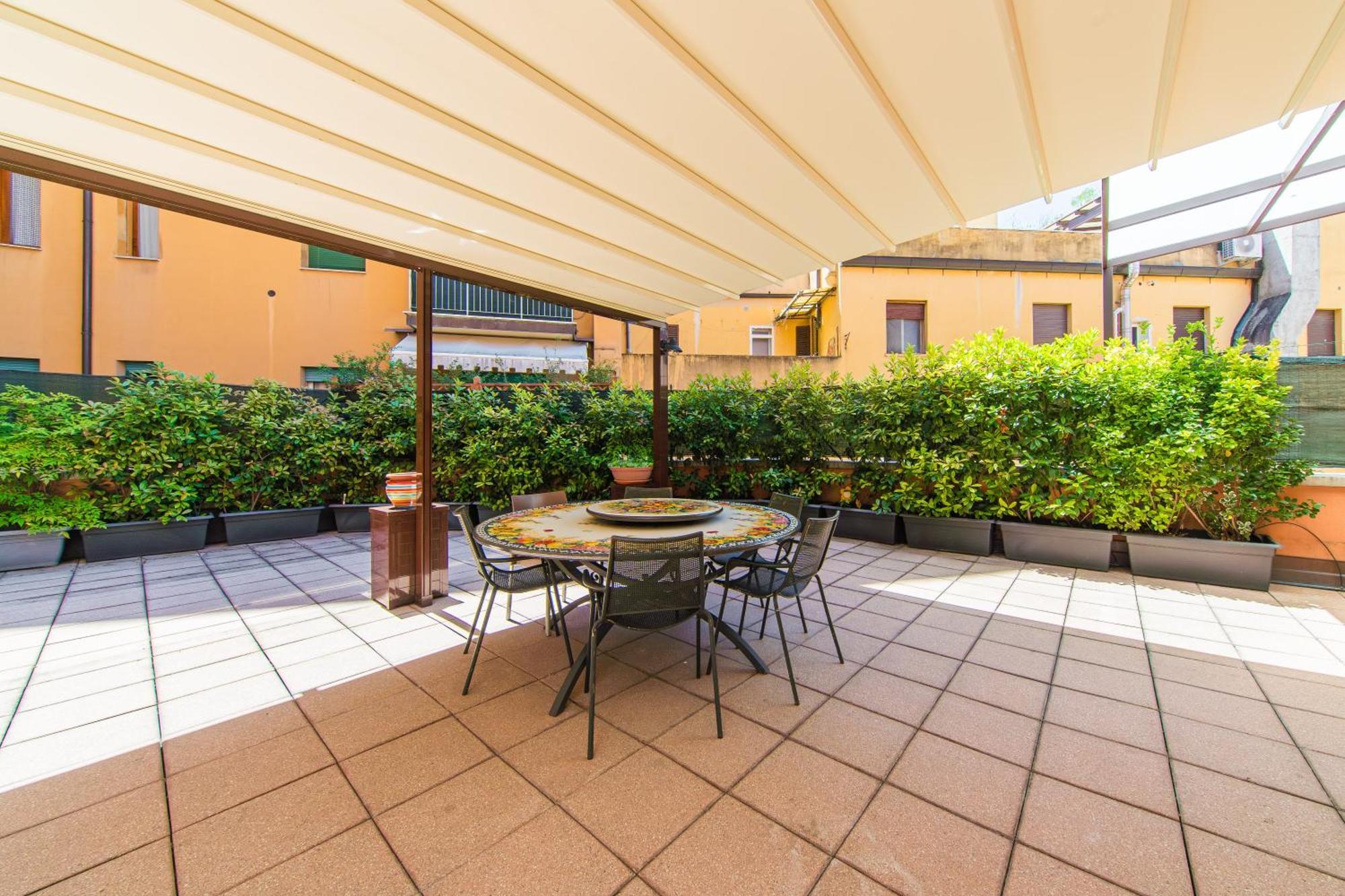 Nettuno Apartment - Private Garden In Bologna Center Exterior foto